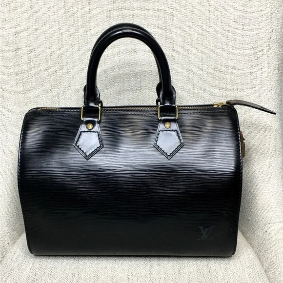 Authentic Louis Vuitton Epi black leather Speedy bag - Picture 16 of 16